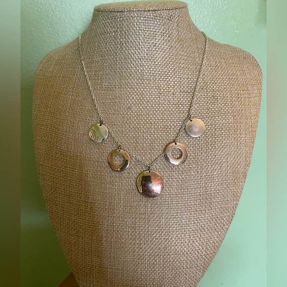 Elegant Silver Necklace with Circular Pendants - Picture 1 of 8